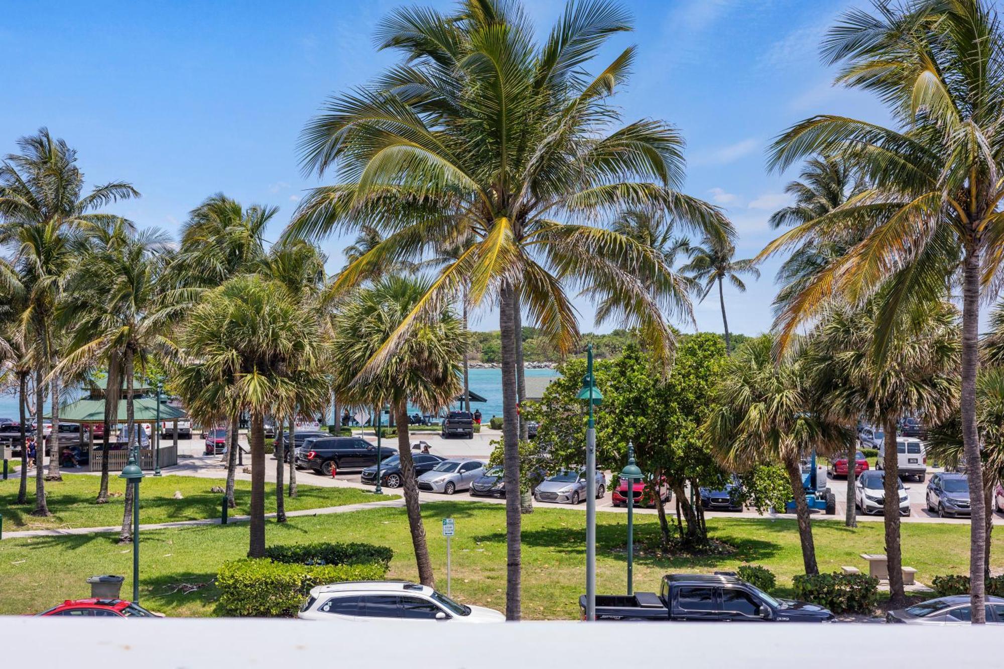Oceanfront Inn, Inlet View Room, King Bed, #14 Форт Пирс Экстерьер фото